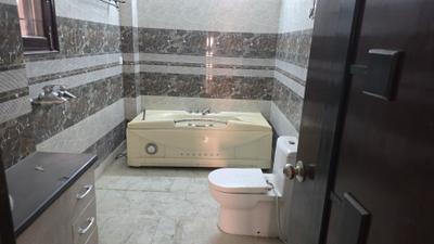 Image of 4400 Sq.ft 4.5 BHK Apartment / Flat for sale in Rajouri Garden, New Delhi for Rs. 60000000