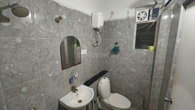 Bathroom Image of 200 Sq.ft 1 BHK Apartment / Flat for rent in Jain Pebble Brook Phase II, Thoraipakkam Chennai for Rs. 18900
