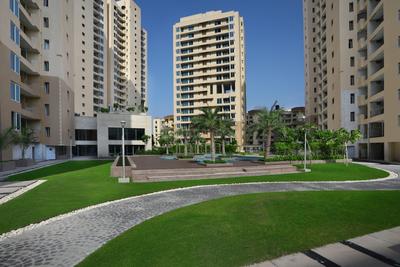 Image of 1850 Sq.ft 3.5 BHK Apartment / Flat for sale in Amrapali Sapphire, Sector 45, Noida for Rs. 23200000