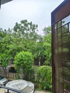 Balcony Image of 1250 Sq.ft 3 BHK Apartment / Flat for rent in Sahyog Apartment, Mayur Vihar Phase 1 New Delhi for Rs. 48000
