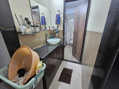 Bathroom Image of 1400 Sq.ft 2 BHK Apartment / Flat for rent in Gee Cee Cloud 36, Ghansoli Navi Mumbai for Rs. 55000