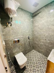 Bathroom Image of 580 Sq.ft 1 RK Builder Floor for rent in South City Floors 1, Sector 41 Gurgaon for Rs. 21000