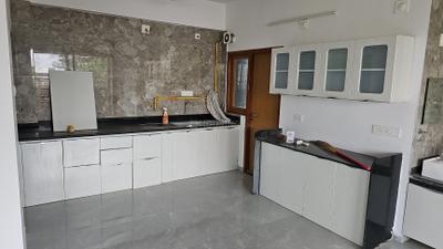 Kitchen Image of 2200 Sq.ft 3 BHK Apartment / Flat for rent in Kaavyaratna Antriksh, Randesan Gandhinagar for Rs. 35000