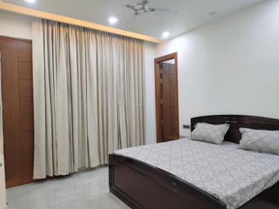 Bedroom Image of 2000 Sq.ft 4 BHK Builder Floor for rent in Vasant Kunj New Delhi for Rs. 120000
