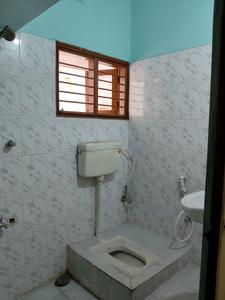 Common Bathroom Image of 800 Sq.ft 2 BHK Independent House for rent in New Tippasandra Bengaluru for Rs. 24000