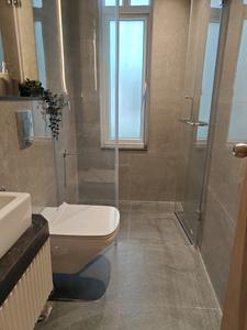 Common Bathroom Image of 1019 Sq.ft 3 BHK Apartment / Flat for sale in Purva Clermont, Chembur Mumbai for Rs. 42500000