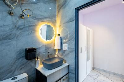 Bathroom Image of 927 Sq.ft 4 BHK Farm House for sale in Dkrrish Green Beauty Farms, Sector 135 Noida for Rs. 16000000