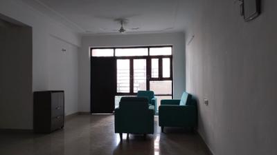 Living Room Image of 1700 Sq.ft 3 BHK Apartment / Flat for sale in Cosmos Golden Heights, Crossings Republik Ghaziabad for Rs. 11400000