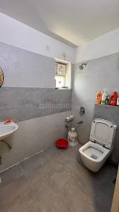 Bathroom Image of 2100 Sq.ft 3 BHK Apartment / Flat for rent in West Marredpally Secunderabad for Rs. 50000