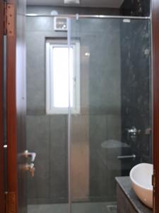 Bedroom Three Image of 1350 Sq.ft 3 BHK Builder Floor for rent in Paschim Vihar New Delhi for Rs. 50000
