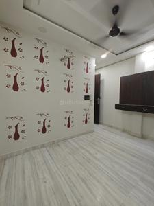Bedroom Image of 380 Sq.ft 1 BHK Builder Floor for rent in Shalimar Bagh New Delhi for Rs. 17200