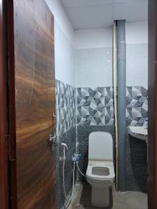 Common Bathroom Image of 1050 Sq.ft 2 BHK Apartment / Flat for sale in Sector 49 Noida for Rs. 4200000