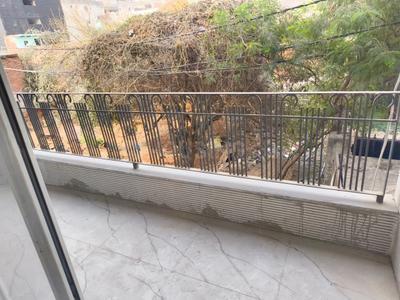 Balcony Image of 1450 Sq.ft 3 BHK Builder Floor for sale in Sector 104 Noida for Rs. 7500000