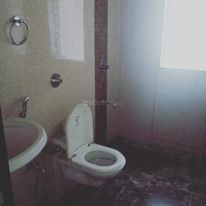Bathroom Image of 1297 Sq.ft 2 BHK Apartment / Flat for sale in Kalpataru Habitat, Parel Mumbai for Rs. 42500000