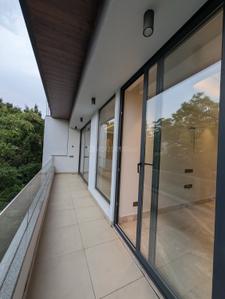Balcony Image of 2000 Sq.ft 3 BHK Builder Floor for sale in Defence Colony New Delhi for Rs. 85000000