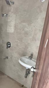 Image of 850 Sq.ft 3 BHK Apartment / Flat for sale in Goregaon West, Mumbai for Rs. 27500000