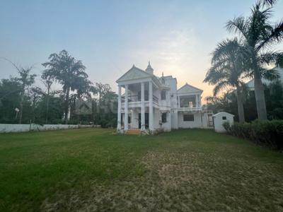 Image of 18000 Sq.ft 5 BHK Independent House for sale in Shree Balaji Kutir, Adalaj, Gandhinagar for Rs. 110000000