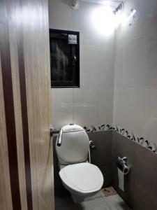 Bathroom Image of 1000 Sq.ft 2 BHK Apartment / Flat for rent in Shanti Sagar Apartment, Vashi Navi Mumbai for Rs. 42000