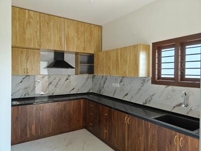 Kitchen Image of 1500 Sq.ft 3 BHK Builder Floor for rent in SMV Layout Bengaluru for Rs. 45000