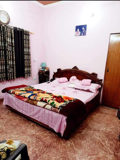Garhi Cantt Bedroom 1