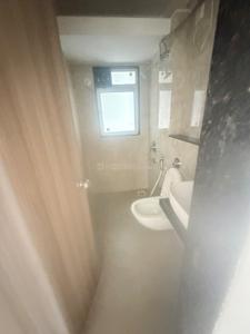 Bathroom Image of 900 Sq.ft 2 BHK Apartment / Flat for rent in Ashar Axis, Thane West Thane for Rs. 43000