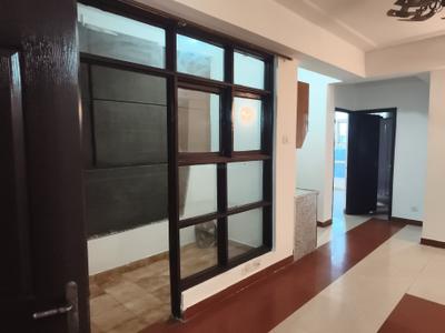 Living Room Image of 1000 Sq.ft 2 BHK Apartment / Flat for rent in Supertech Icon, Indirapuram Ghaziabad for Rs. 23000