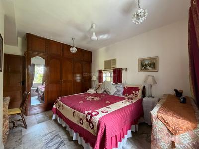 Bedroom Image of 900 Sq.ft 2 BHK Apartment / Flat for sale in Bandra West Mumbai for Rs. 57500000