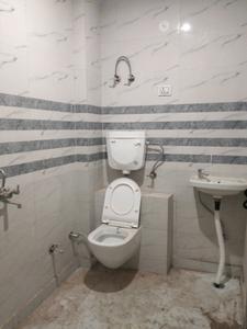 Common Bathroom Image of 450 Sq.ft 2 BHK Builder Floor for sale in New Ashok Nagar New Delhi for Rs. 4000000