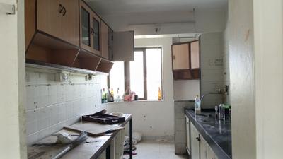 Kitchen Image of 1400 Sq.ft 3 BHK Apartment / Flat for rent in Cosmic Sea Shell Apartment, Andheri West Mumbai for Rs. 156000