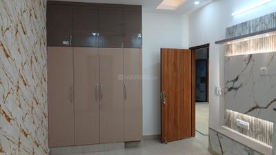 Bedroom Image of 1350 Sq.ft 3 BHK Apartment / Flat for sale in Indirapuram Ghaziabad for Rs. 8600000