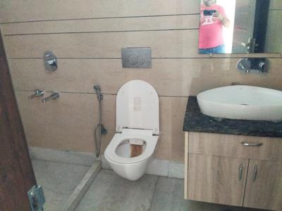 Image of 1800 Sq.ft 3 BHK Builder Floor for sale in Mansarover Garden, New Delhi for Rs. 48000000