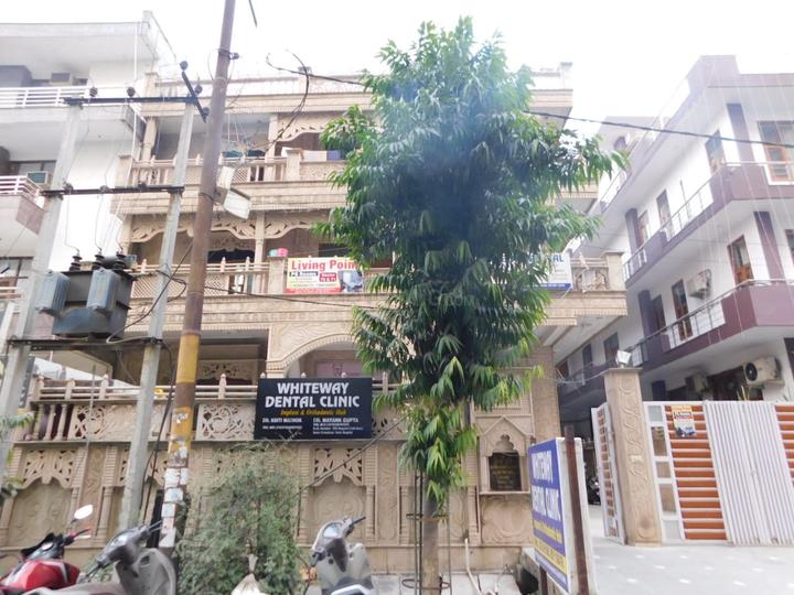 Image of Living point PG in Sector 70, Noida