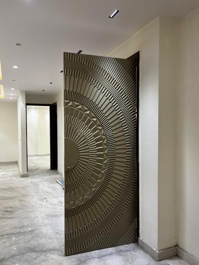 Tri Nagar Main Image 1