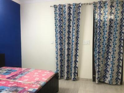 Bedroom Image of 2500 Sq.ft 3 BHK Independent House for rent in Sector 40 Noida for Rs. 45000