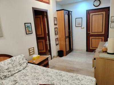 Bedroom Image of 1000 Sq.ft 2 BHK Apartment / Flat for rent in Suleman Chembar Apartment, Colaba Mumbai for Rs. 170000