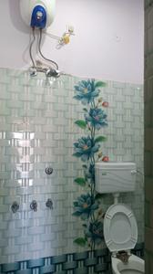 Bathroom Image of 450 Sq.ft 1 BHK Apartment / Flat for rent in Shyampur Dehradun for Rs. 6500