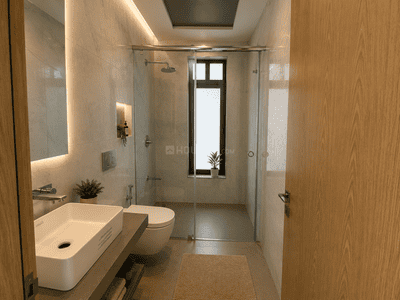 Image of 1570 Sq.ft 3 BHK Apartment / Flat for sale in Prabhadevi, Mumbai for Rs. 136000000