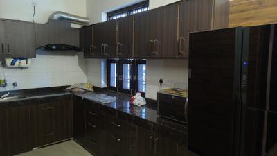 Kitchen Image of 2100 Sq.ft 4 BHK Builder Floor for rent in Jamna Puri Jaipur for Rs. 20000