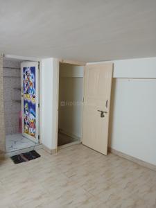 Bedroom Image of 180 Sq.ft 1 RK Builder Floor for rent in Picnic Garden Kolkata for Rs. 5500