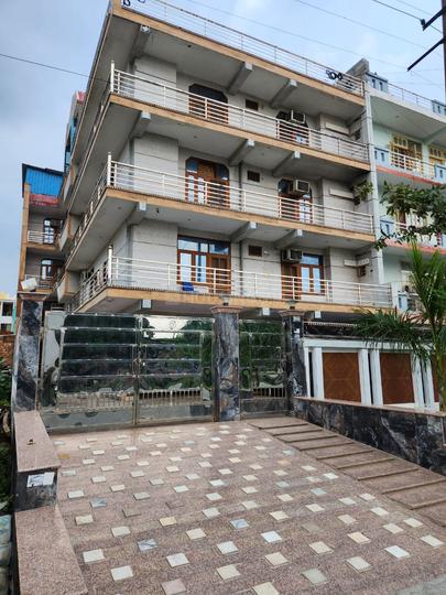 Building Image of Bee Hive Stays PG in Sector 63 A, Noida