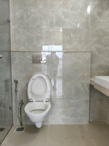Bedroom Three Image of 1100 Sq.ft 3 BHK Apartment / Flat for sale in Oberoi Eternia Towers A to D, Mulund West Mumbai for Rs. 31500000