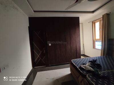 Bedroom Image of 1800 Sq.ft 3 BHK Builder Floor for sale in Punjabi Bagh New Delhi for Rs. 27500000
