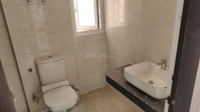 Image of 1400 Sq.ft 3 BHK Apartment / Flat for rent in Shri Radha Aqua Garden, Noida Extension, Greater Noida for Rs. 24000