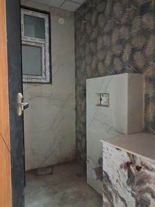 Common Bathroom Image of 1610 Sq.ft 3 BHK Apartment / Flat for sale in Vantara Vista Heights by Vantara Builders And Promotors, Sector 102 Noida for Rs. 9000000