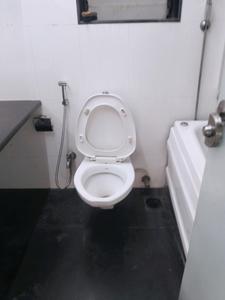 Common Bathroom Image of 1440 Sq.ft 3 BHK Apartment / Flat for sale in Shivraj Heights, Santacruz West Mumbai for Rs. 72000000