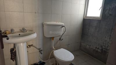 Image of 1050 Sq.ft 2 BHK Apartment / Flat for rent in Mahagun Mascot, Crossings Republik, Ghaziabad for Rs. 18000