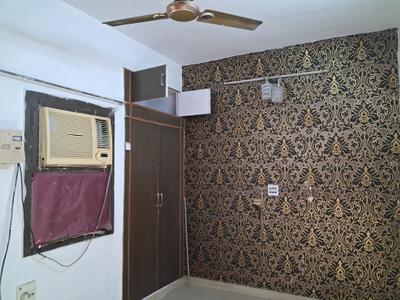 Bedroom Image of 1000 Sq.ft 2 BHK Apartment / Flat for sale in Paschim Vihar New Delhi for Rs. 12000000