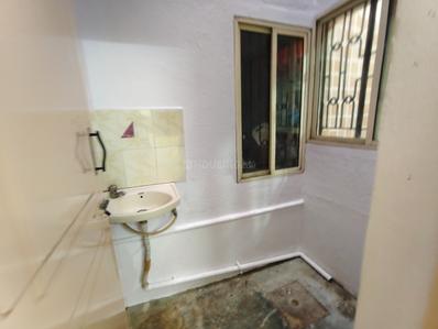 Bathroom Image of 900 Sq.ft 1.5 BHK Independent House for rent in New Tippasandra Bengaluru for Rs. 25000