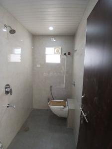Bathroom Image of 1500 Sq.ft 3 BHK Apartment / Flat for rent in Pratap Nagar Nagpur for Rs. 29000