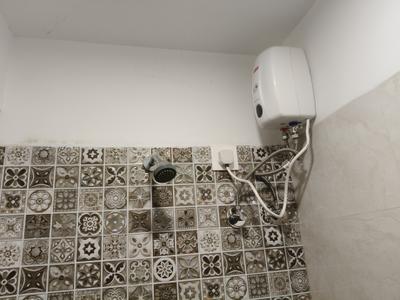 Bathroom Image of 325 Sq.ft 1 BHK Apartment / Flat for rent in HS Samarpan, Ghatkopar East Mumbai for Rs. 37000